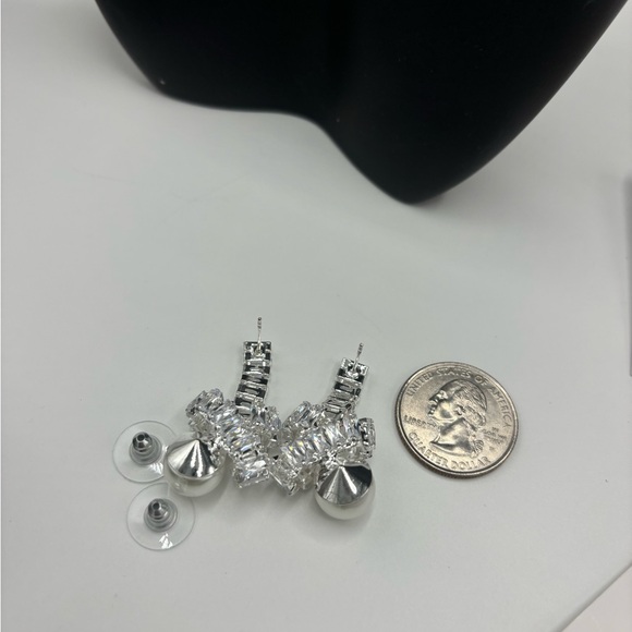 Elegant Silver Crystal Hoop Earrings with Pearl Drop - Picture 4 of 5